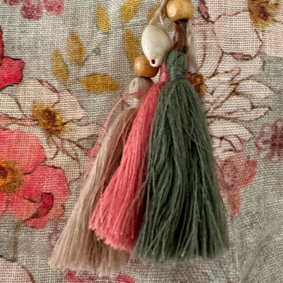 Linen& Linens Assymetrical Hem Floral Tunic - Picture 11 of 16